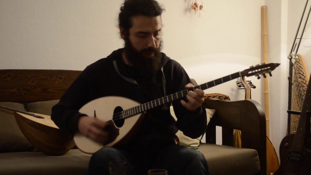 Taximi trixordo Manolios
