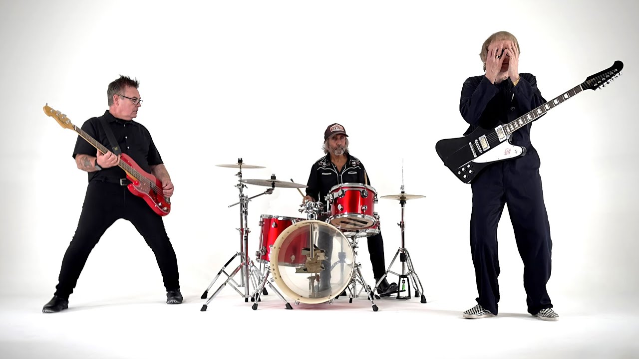Micko & The Mellotronics:  Autosexual. [Official Video]