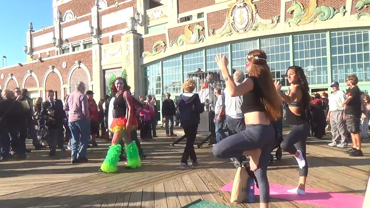 ASBURY PARK ZOMBIE WALK 2014 AT CONVENTION HALL - ASBURY PARK NEW JERSEY NJ SHORE TRAVEL GUIDE TOUR