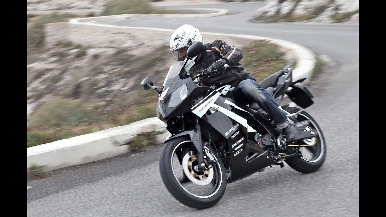 Essai Daelim Roadsport 125 2013