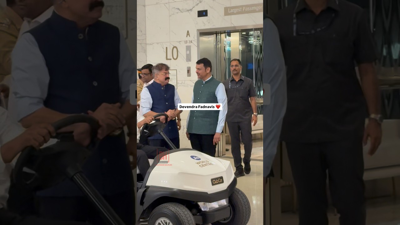 Devendra Fadnavis Grace the Wedding Ceremony of Sharad Pawar&rsquo;s Granddaughter Revati Sule