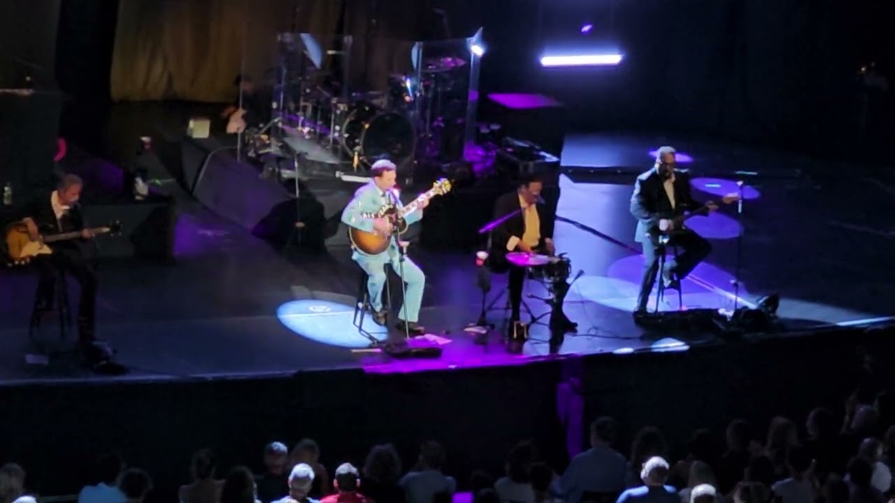 Chris Isaak - Baby What You Want Me To Do (Live in Istanbul / 12.07.2024)