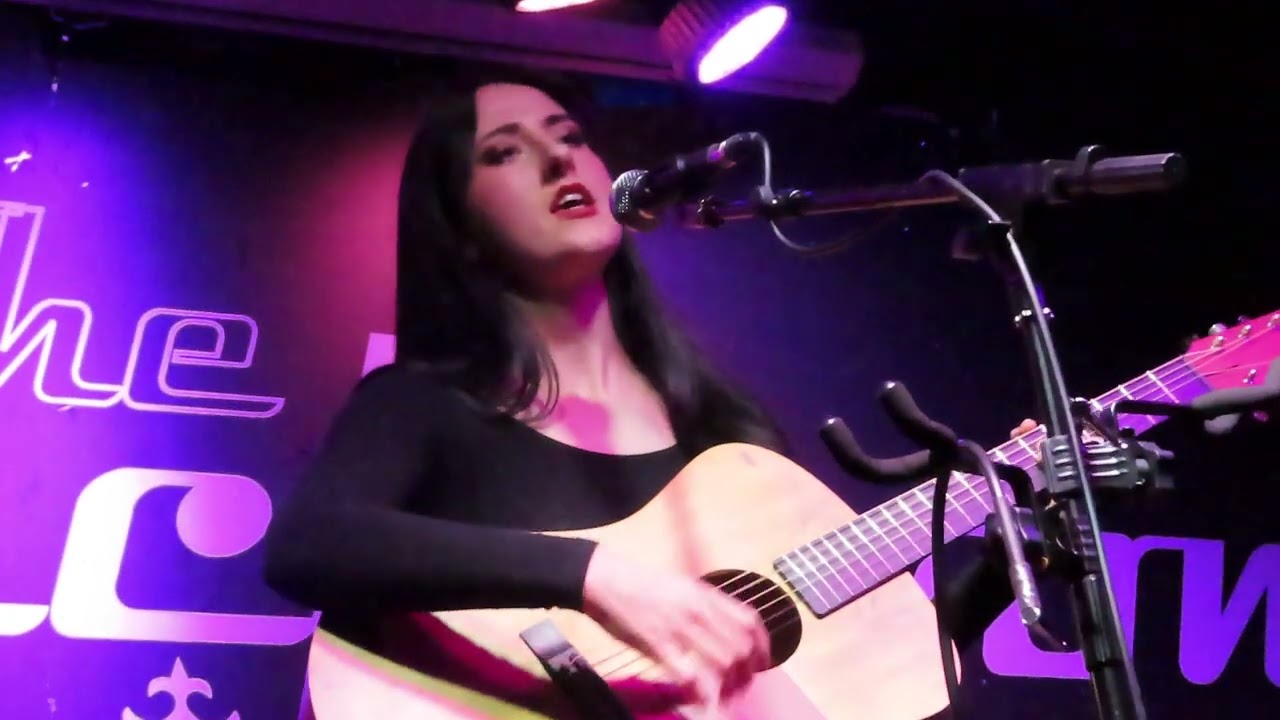 TORIA WOOFF performs THE WALTZ OF WINTER HEY at Greystones, Jan 29th 2026