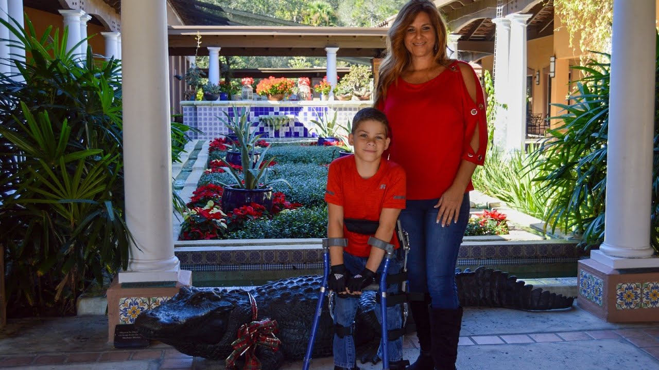 Using My HKFO's For The 1st Time at A Park. Motivated To Walk Through Bok Tower Children's Gardens.