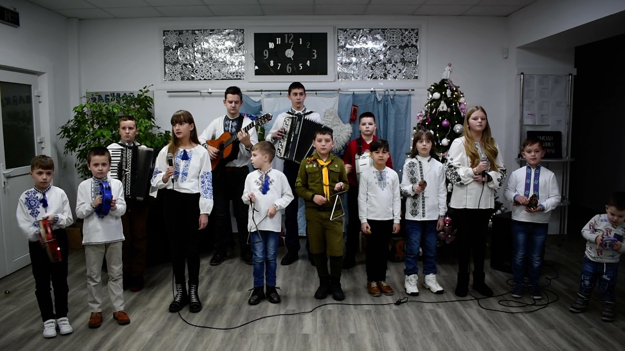 Світить зірка. Виконує ансамбль MURAKHA  Заводської кмш.