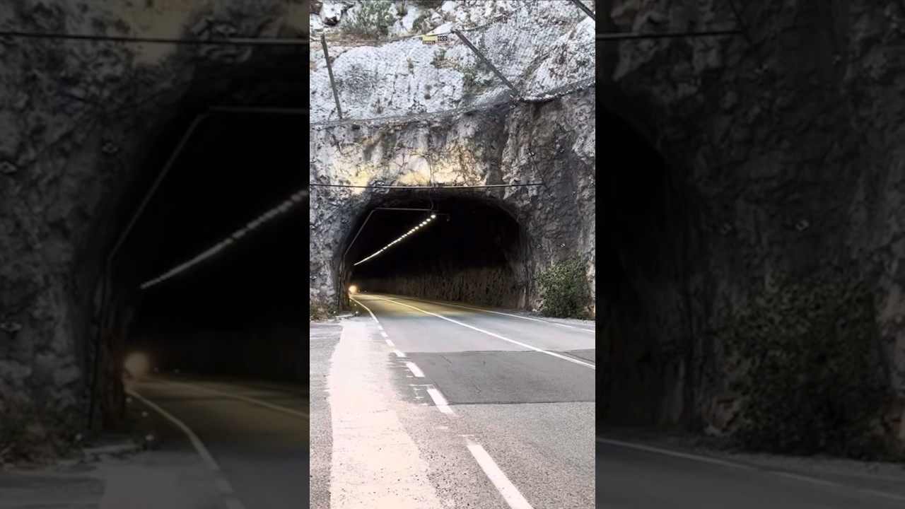 Yamaha R6 M4 Exhaust Tunnel Fly By 