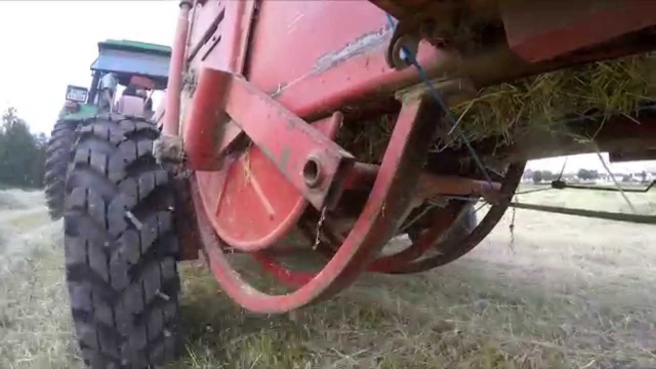 Heu Pressen 2015[1.SCHNITT] mit Welger AP12K und John deere 2040[GoPro]