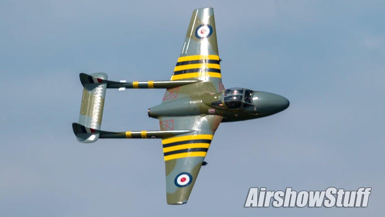 de Havilland Vampire Flybys - Cleveland National Airshow 2017