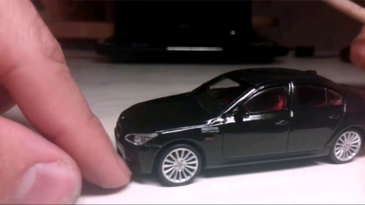 BMW M5 E60 1:43 Rastar