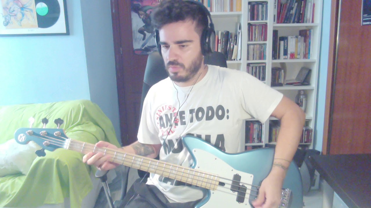 Camino de la Cama - Ante Todo Mucha Calma - Siniestro Total - Cover Bajo.
