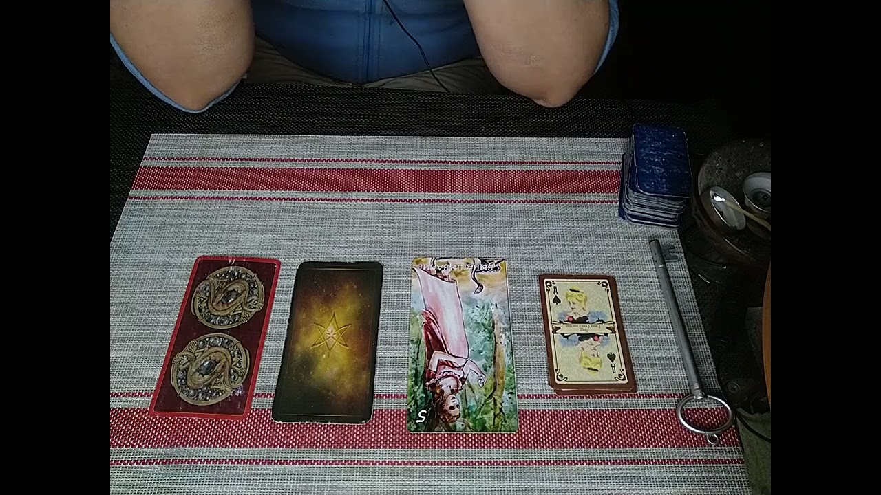 Ревнует ли? Следит ли? 4 королевы, 4 короля