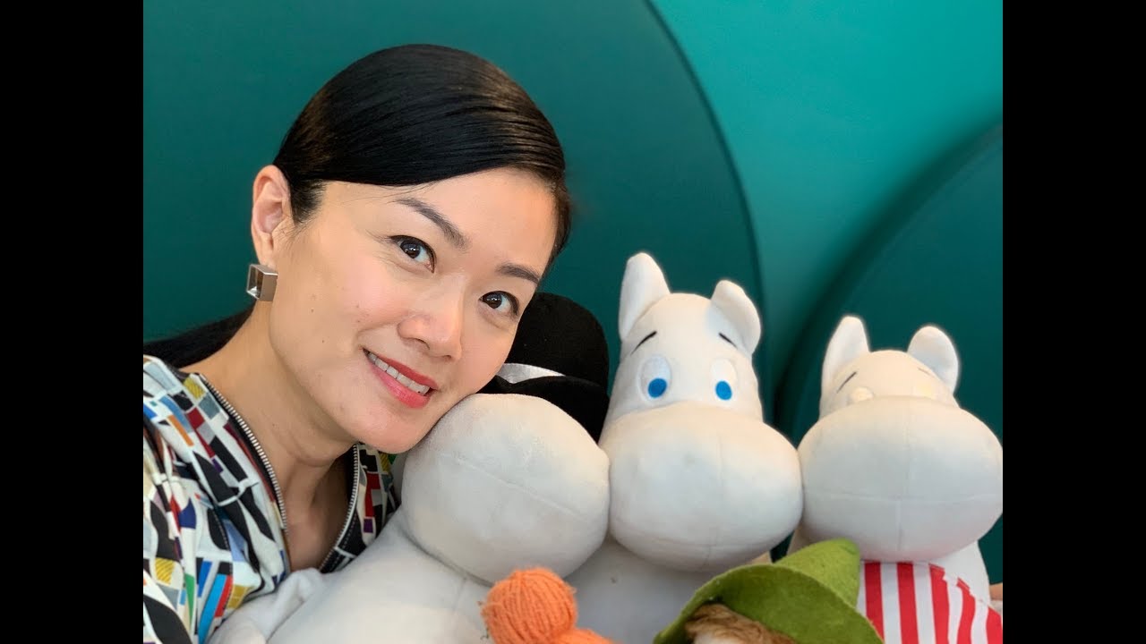 方健儀在芬蘭 - 「姆明」咖啡廳 Akina Fong in Finland - Moomin Cafe
