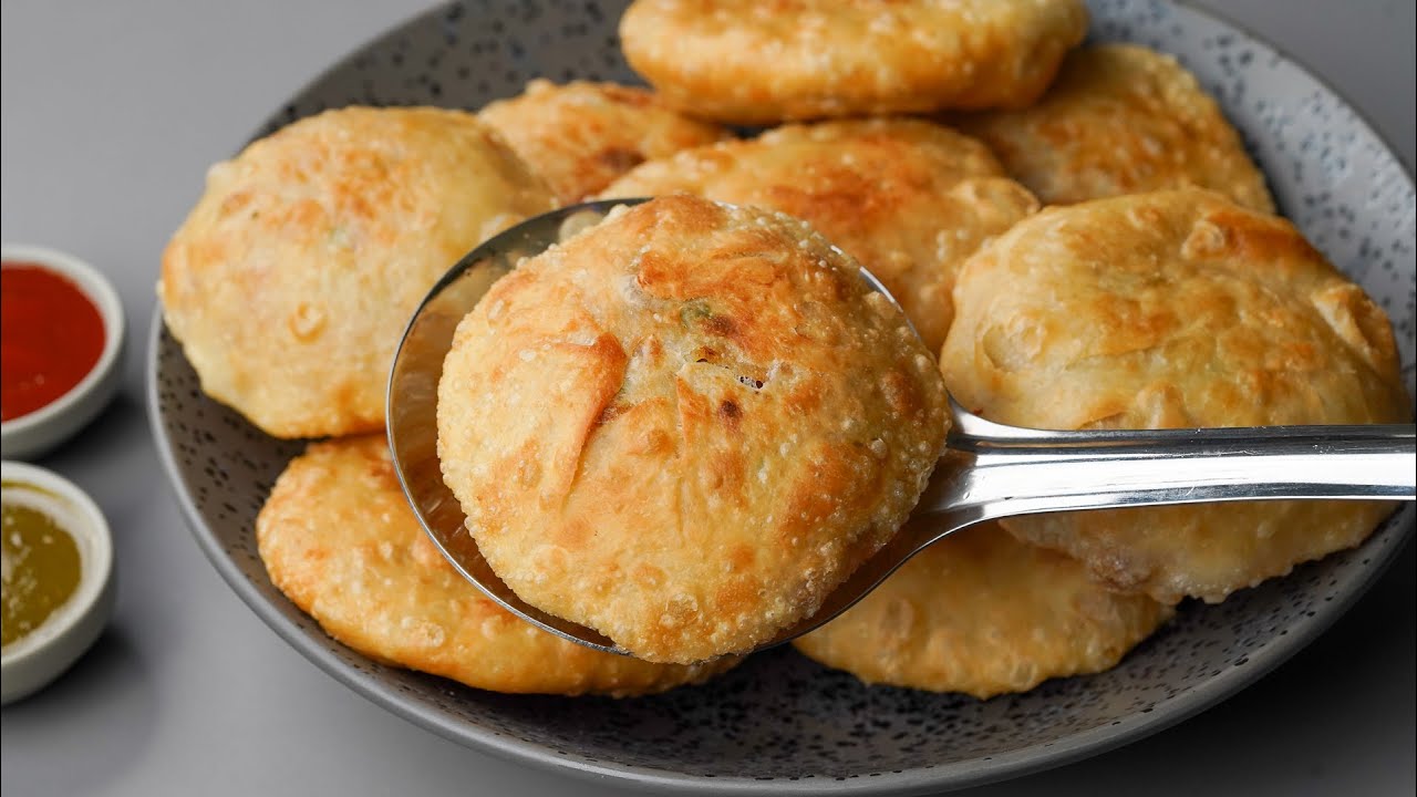 This Is The Best Homemade Aloo Puri Recipe | Potato Kulcha Snacks | Potato Puri Recipe | Aloo Snacks