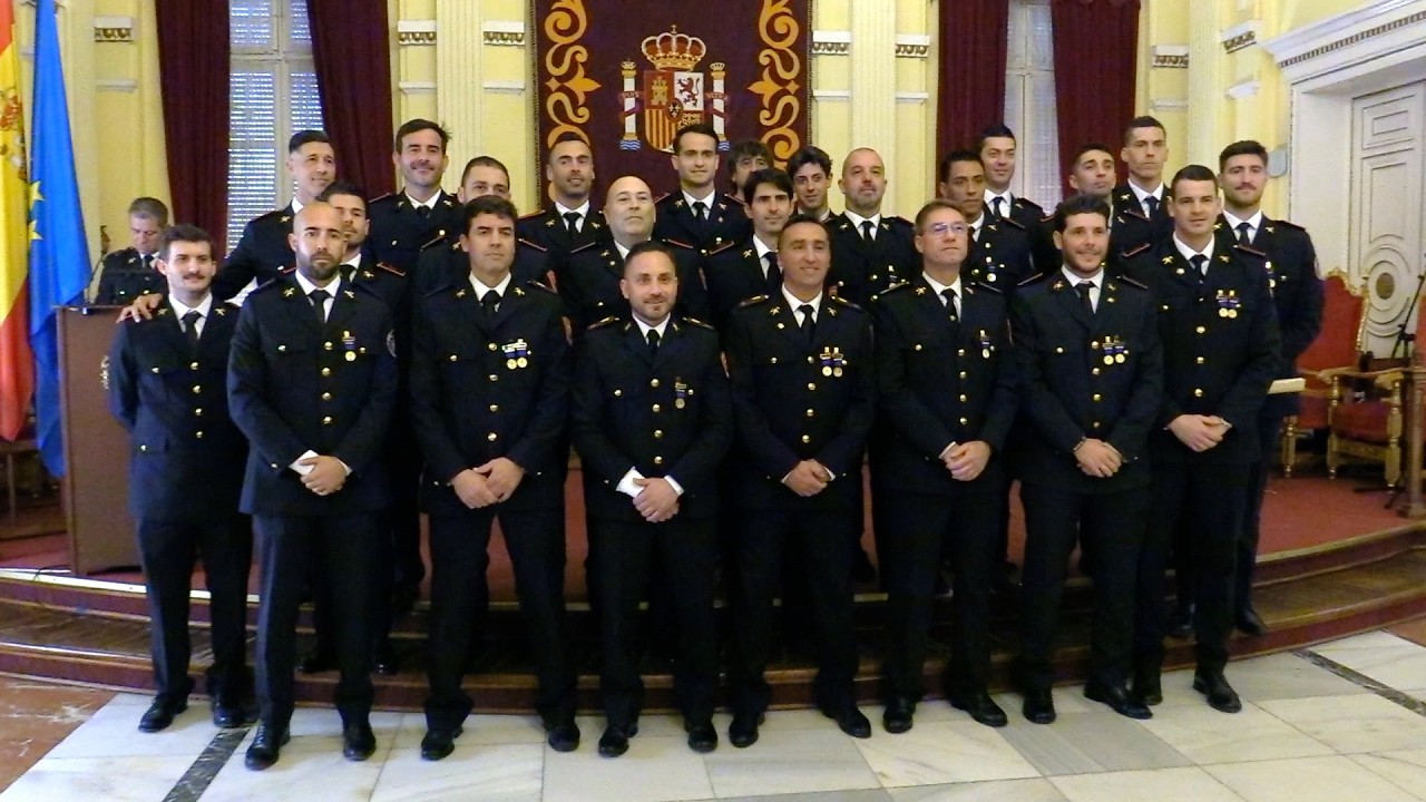 Melilla premia la valentía de sus bomberos en Valencia y Zamora