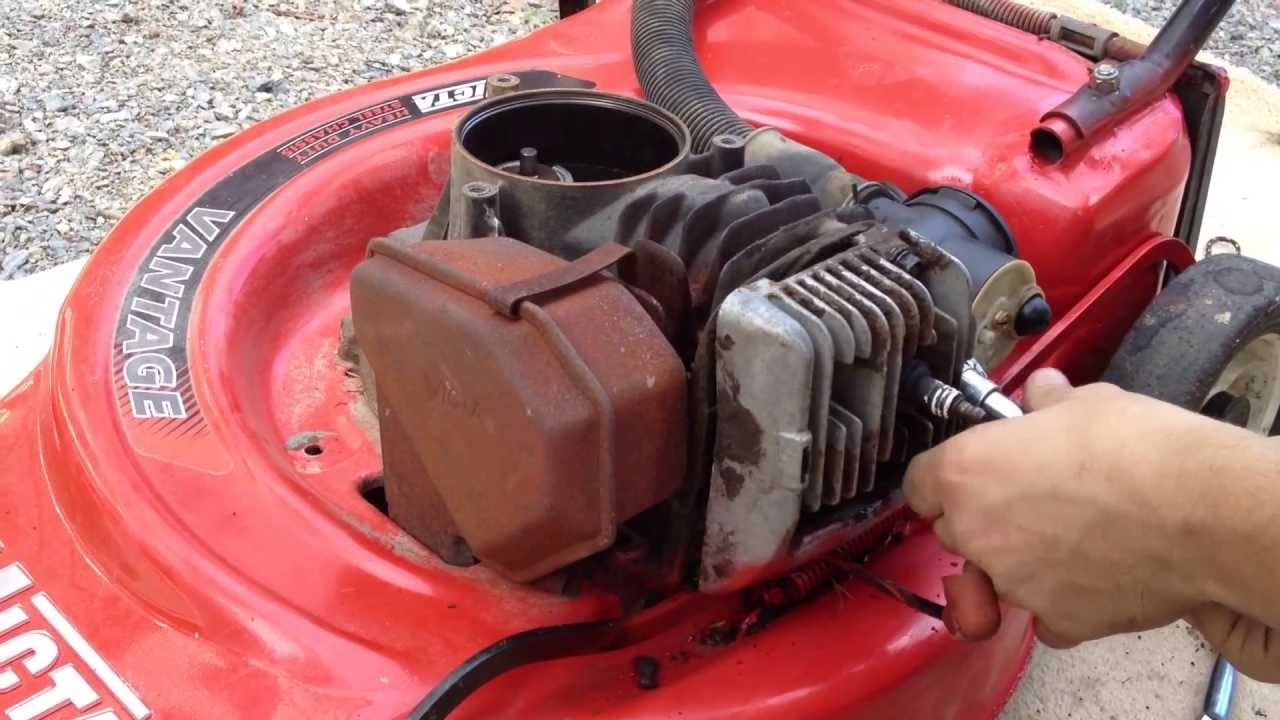 PushMowerRepair.com - Victa Piston and Rings Part 1