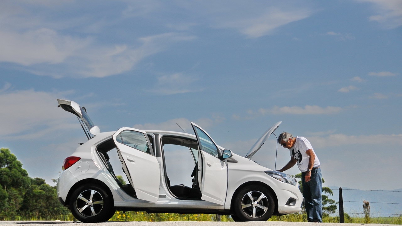 Chevrolet Onix LTZ manual no uso com Bob Sharp