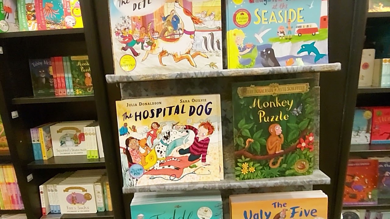 London Piccadilly -Waterstones Bookstore / 런던  피카딜리 워터스톤 서점