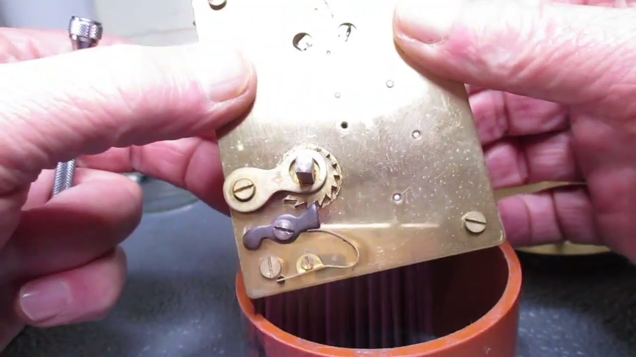 Разборка часов Uhrenfabrik Herr 400 day Anniversary Torsion, часть 1.