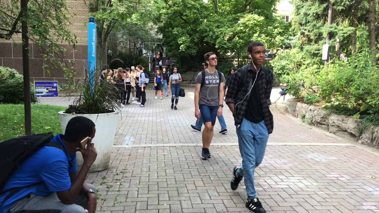 Downtown Toronto Walk - Tour Of The Busy Ryerson University Campus On The First Day Of School - 4K