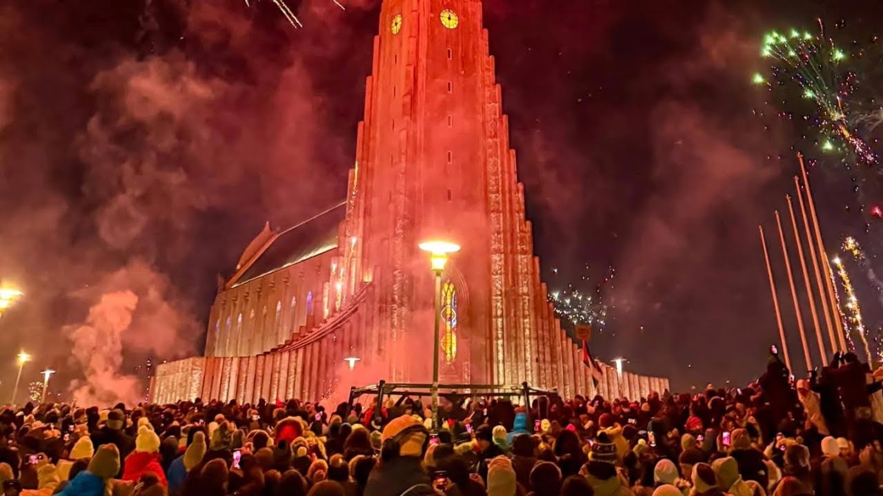 Reykjavik New years Eve celebrations 2025 🍾 #iceland 🇮🇸 #newyear #newyearseve
