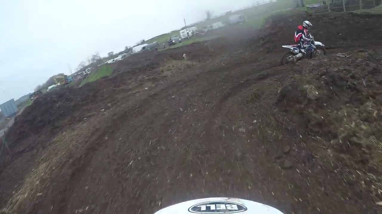 steady wobble around apex,good to get back in the seat 👌