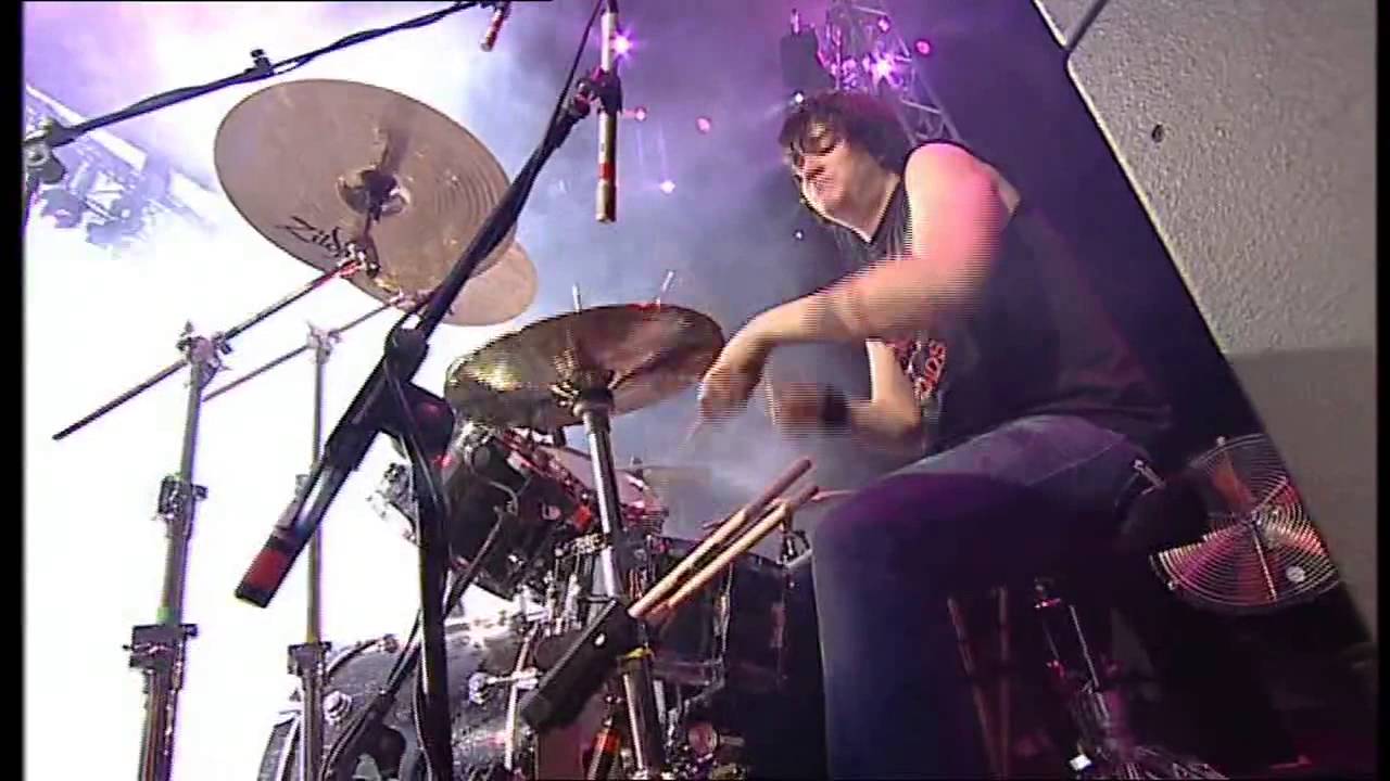 The Darkness - Growing On Me - T In The Park - Scotland 7-10-04