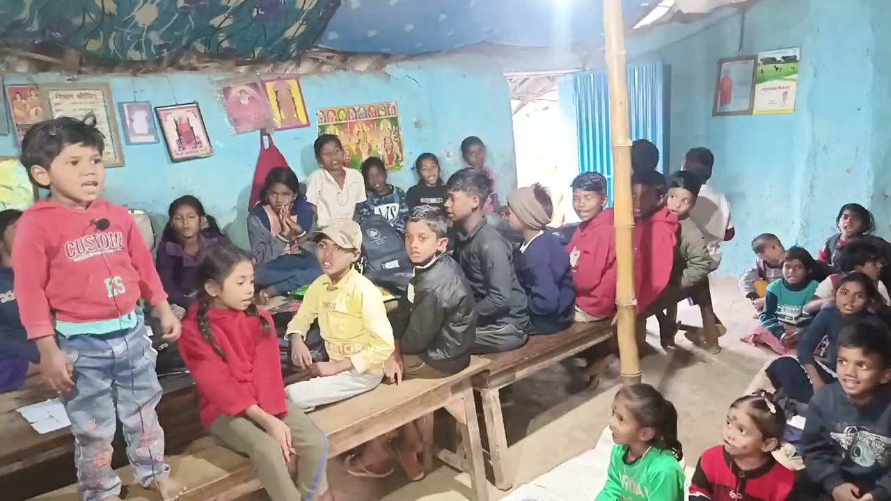 बच्चों ने कविता बोलते हुए #baijalpur #divakarsir 