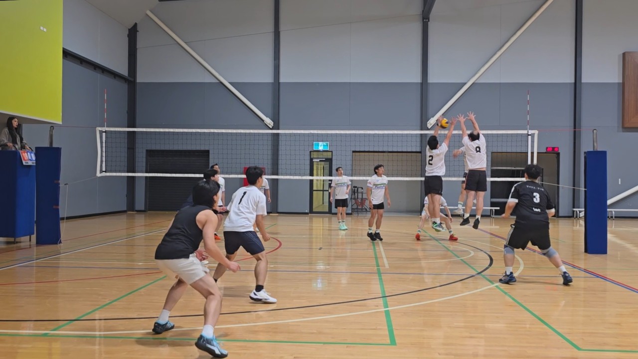 Minus Tempo vs Family Mart | Volleyball Social Comp | Division 0