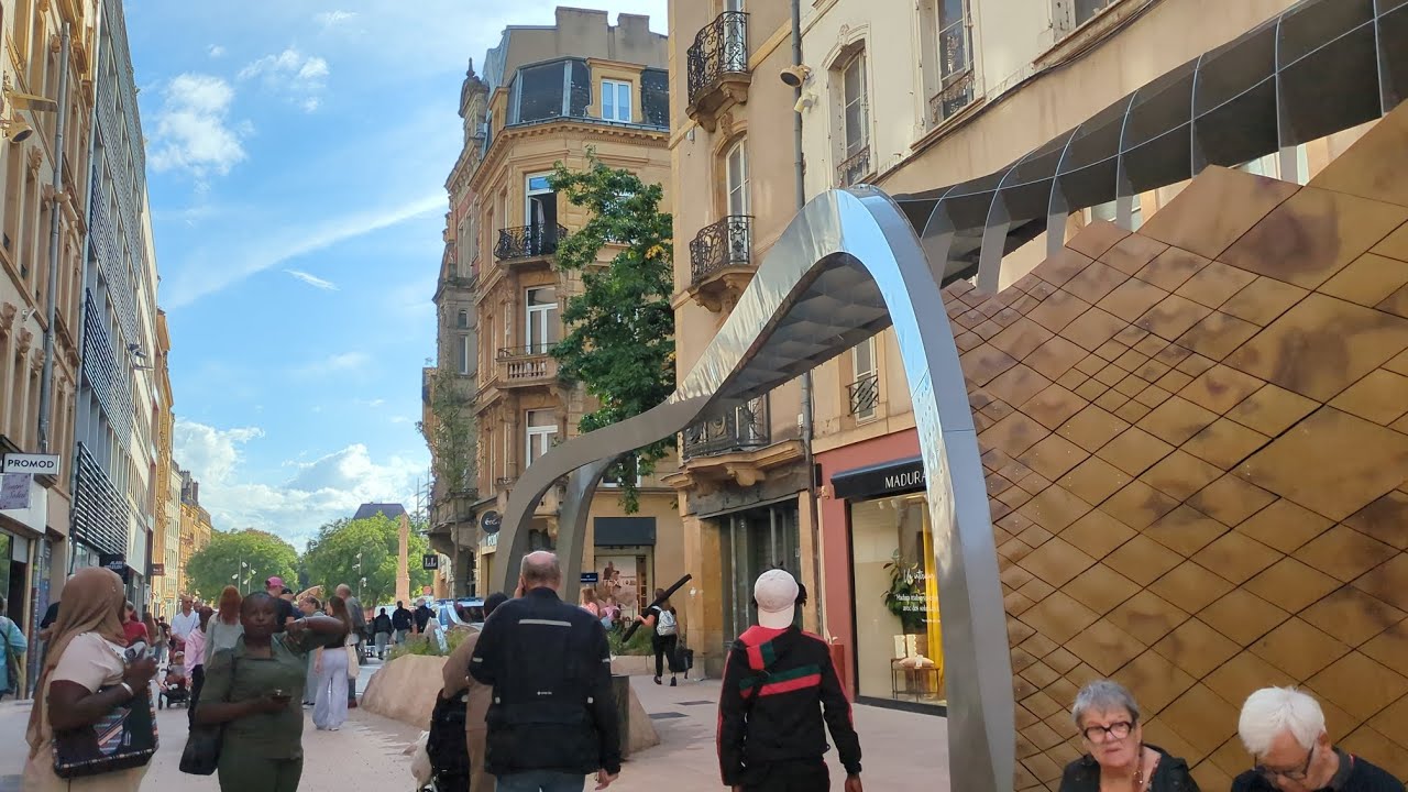 Une balade le long de la Serpentine à Metz, le jour de son inauguration 
