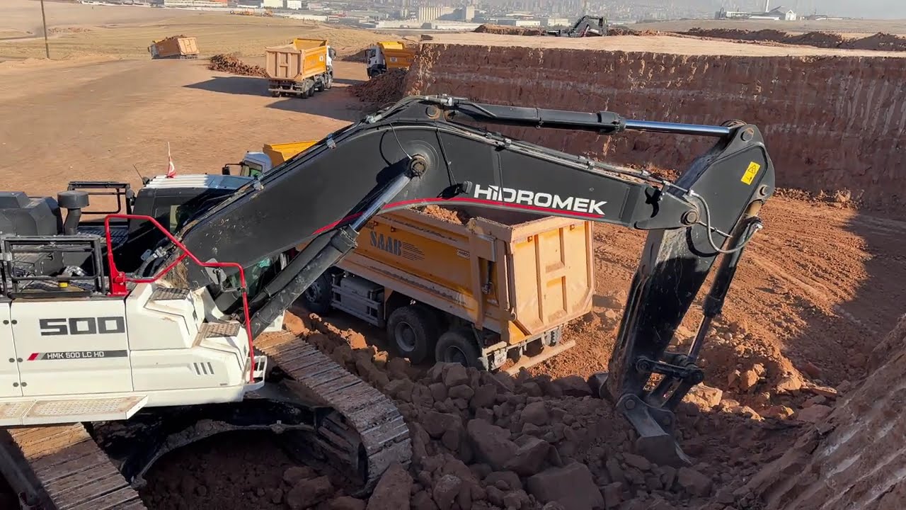 Hidromek excavator Sert zeminde çalışıyor