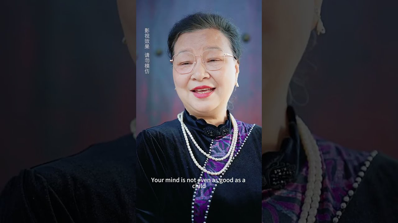 淘氣小女孩被媽媽趕出家門，半路攔停一輛車救下過馬路的老奶奶－－竟是富豪！把小女孩寵成掌心寶！#短劇 #豪門 #親情 #一口氣看完 #萌娃 #CRAZY短劇社