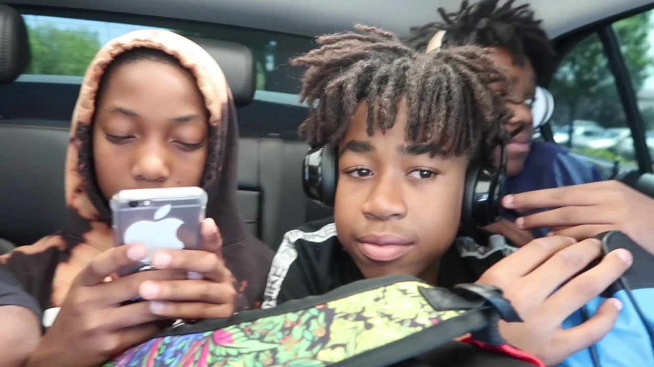 THABADKIDS FIRST TIME ON AH AIRPLANE...