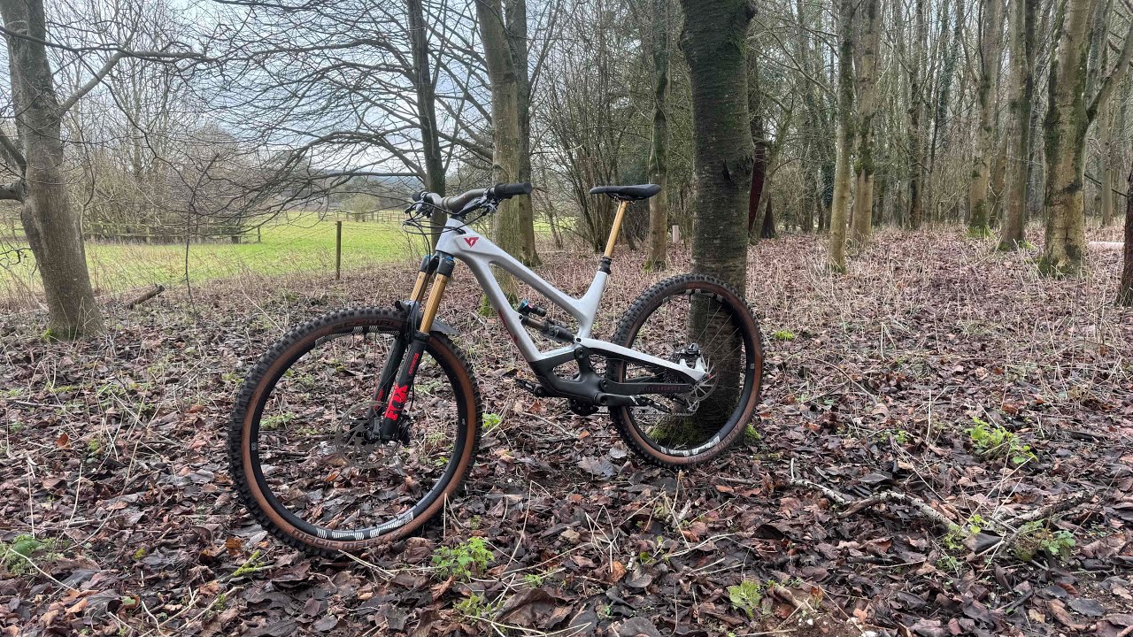 2020 YT Capra CF29 Pro Race Carbon MTB - Bike Check