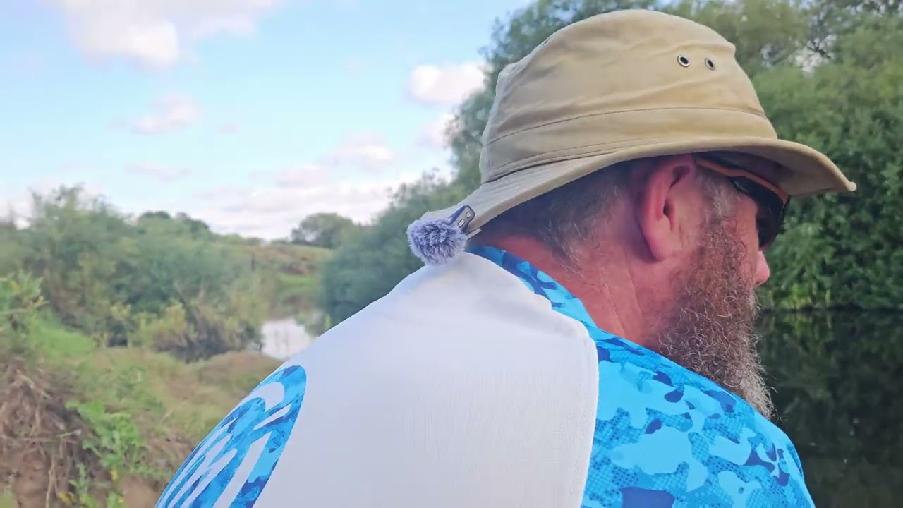 Cundall Lodge Farm, Day Ticket Barbel Fishing, And a Good Look Around. And How To Get There