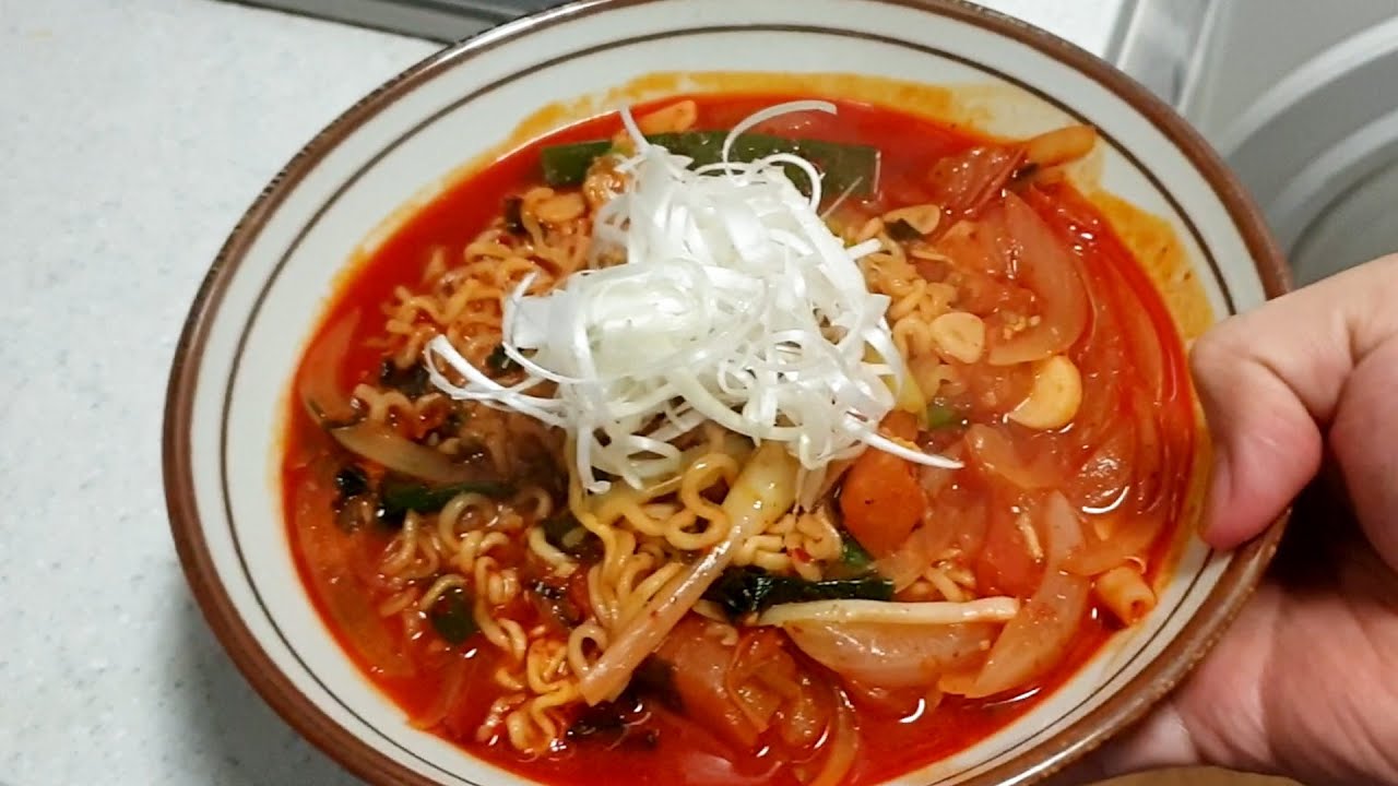 100°C 참새라면 (혼자 보면 손해......)