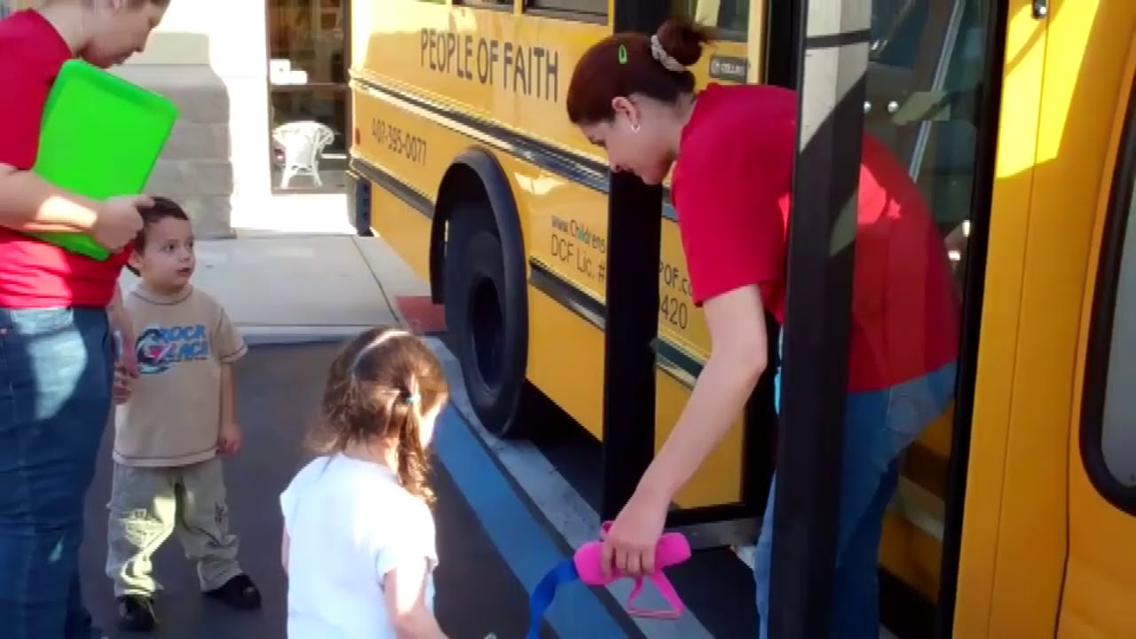 Two Year Olds Trip to Bus on Fun Friday!