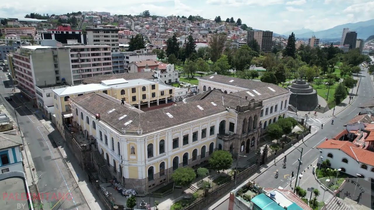 ECUADOR | QUITO | 4K DRONE FOOTAGE |  PARQUE EL EJIDO