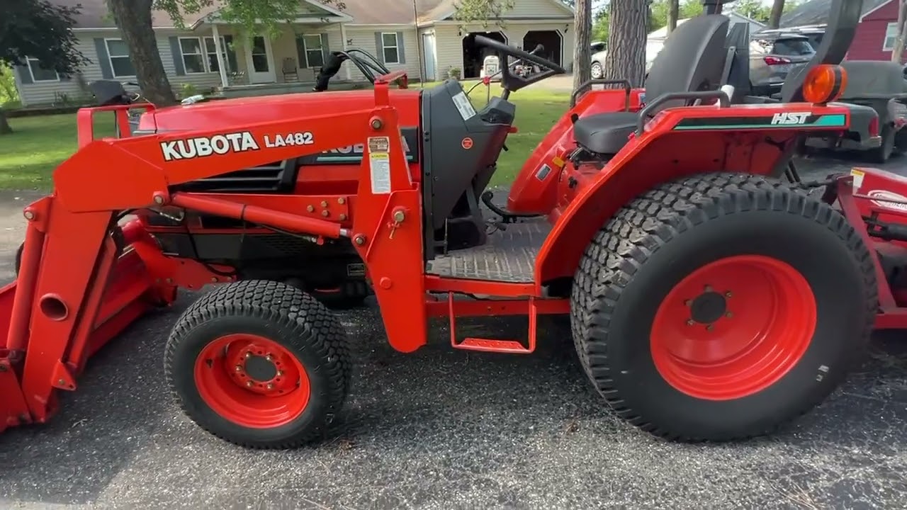 Kubota L3010 tractor selling @ Johnpeckauctions.com
