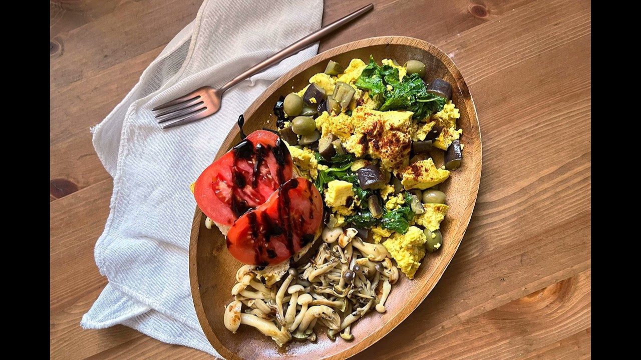 Recipe: Turmeric Tofu Scramble