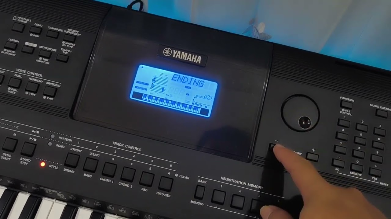 Istimewa, Jual Keyboard Yamaha PSR E453 Kondisi Nyaris Baru, Joss Siap Pakai.