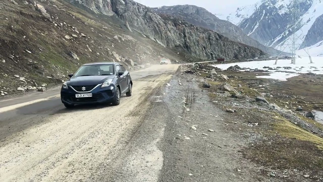 Vehicles release from minamarg towards sonamarg 02/04/2026 #zojilaupdate #zojilapass 