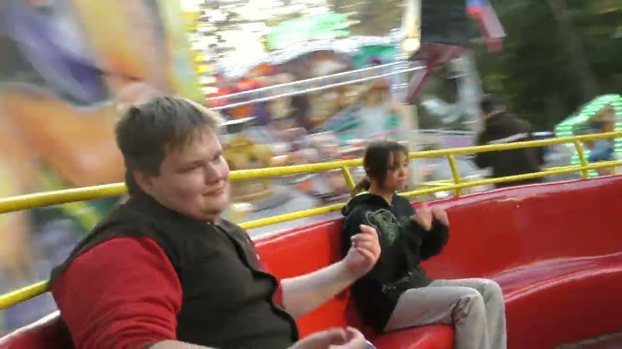 Michalská pouť 2022 - ATRAKCE LAMBADA ZA JÍZDY / ATTRACTION LAMBADA ON-RIDE