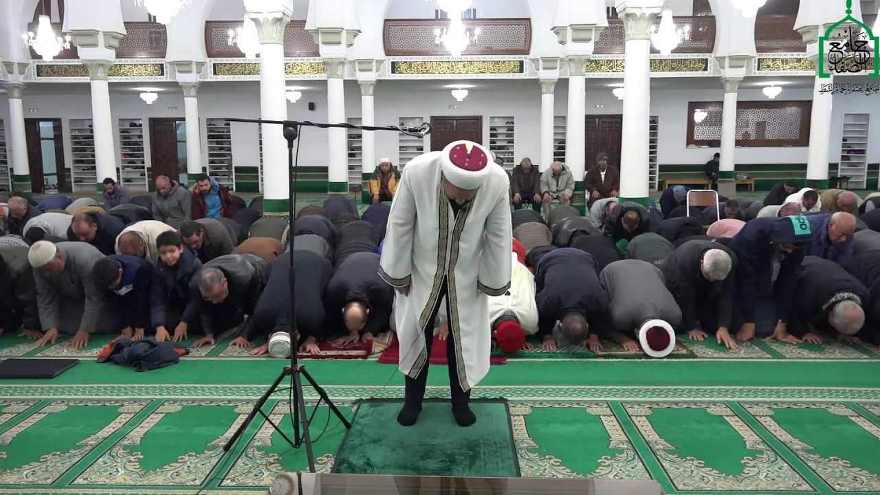 صلاة العشاء بجامع الصفاء بحمام الشط بإمامة الشيخ ياشار جوهادار من تركيا