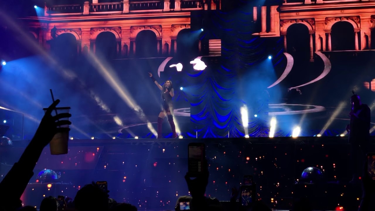 Gloria Trevi detiene su show en Monterrey. “No querías lastimarme”