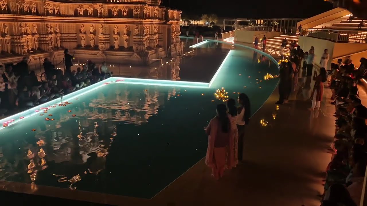 Ganga arti ‎⁨@abudhabimandir⁩  what amazing feeling at BAPS UAE 🇦🇪  