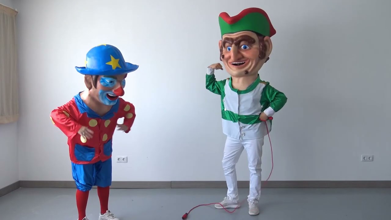 LOS CABEZUDOS JUEGAN CON LOS ZAGAZUDOS - PRESENTACIÓN DE LA RATONA