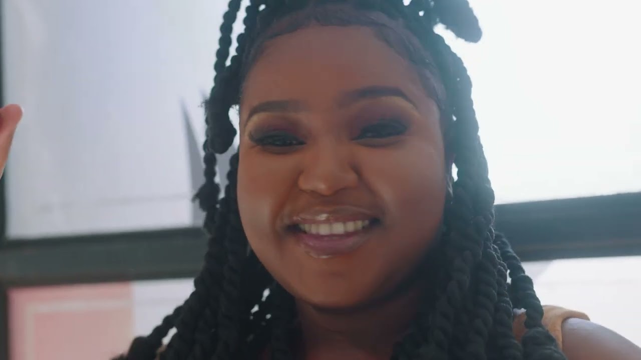 Dj Skizoh BW, DJ Kap and Queenthee Vocalist ft Nvcely Sings -  Ngwana O mopila (Offical Music Video)
