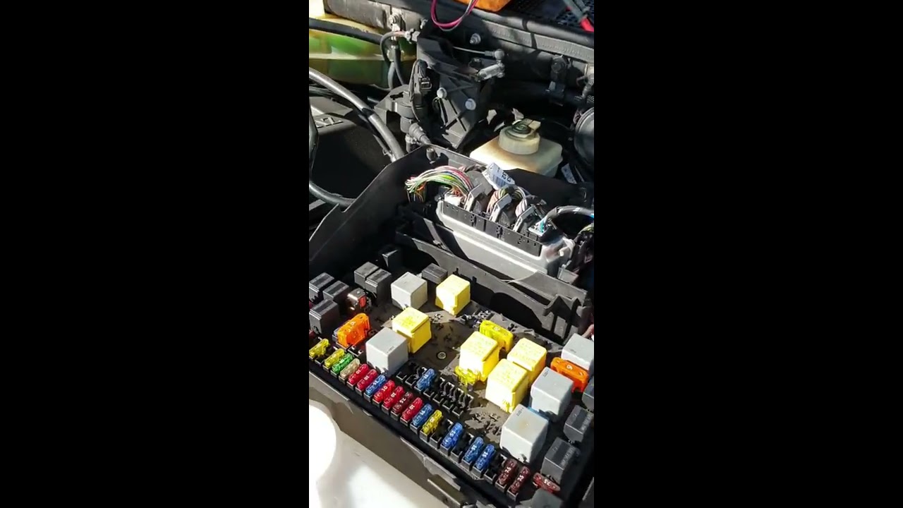 Двигатель Mercedes V8 не крутится, не заводится