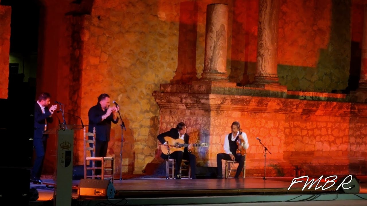 Bulerías  - Manuel Tañe y Emilio Molina. Teatro Romano de Italica.