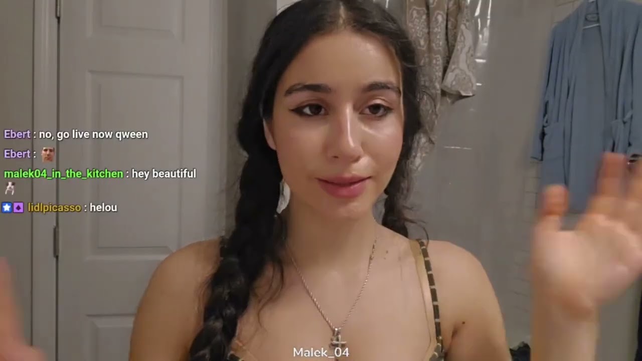 WOMAN MAKING STEAK SANDWICH 🥪 FurryCon tomorrow! 🩷 YAP YAP 🩵 ur fav e-gf 💜 My birth mont